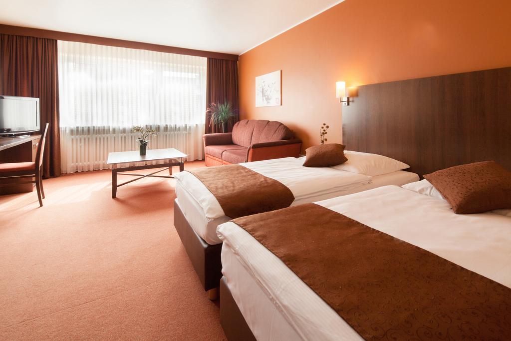 Hotel Mondial Langenfeld  Habitación foto