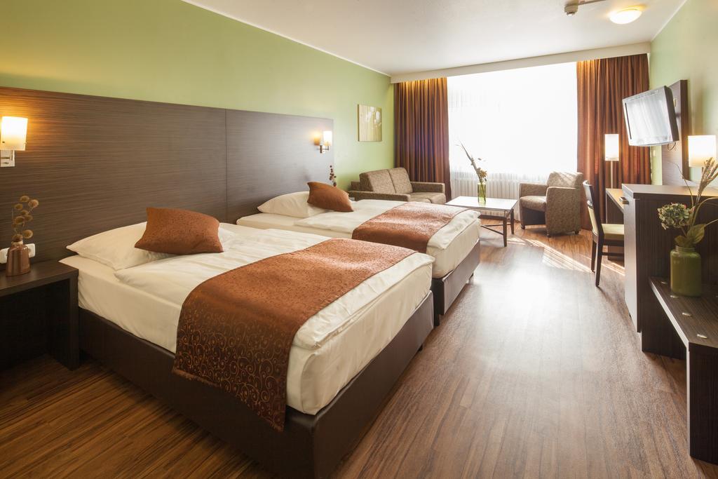 Hotel Mondial Langenfeld  Habitación foto